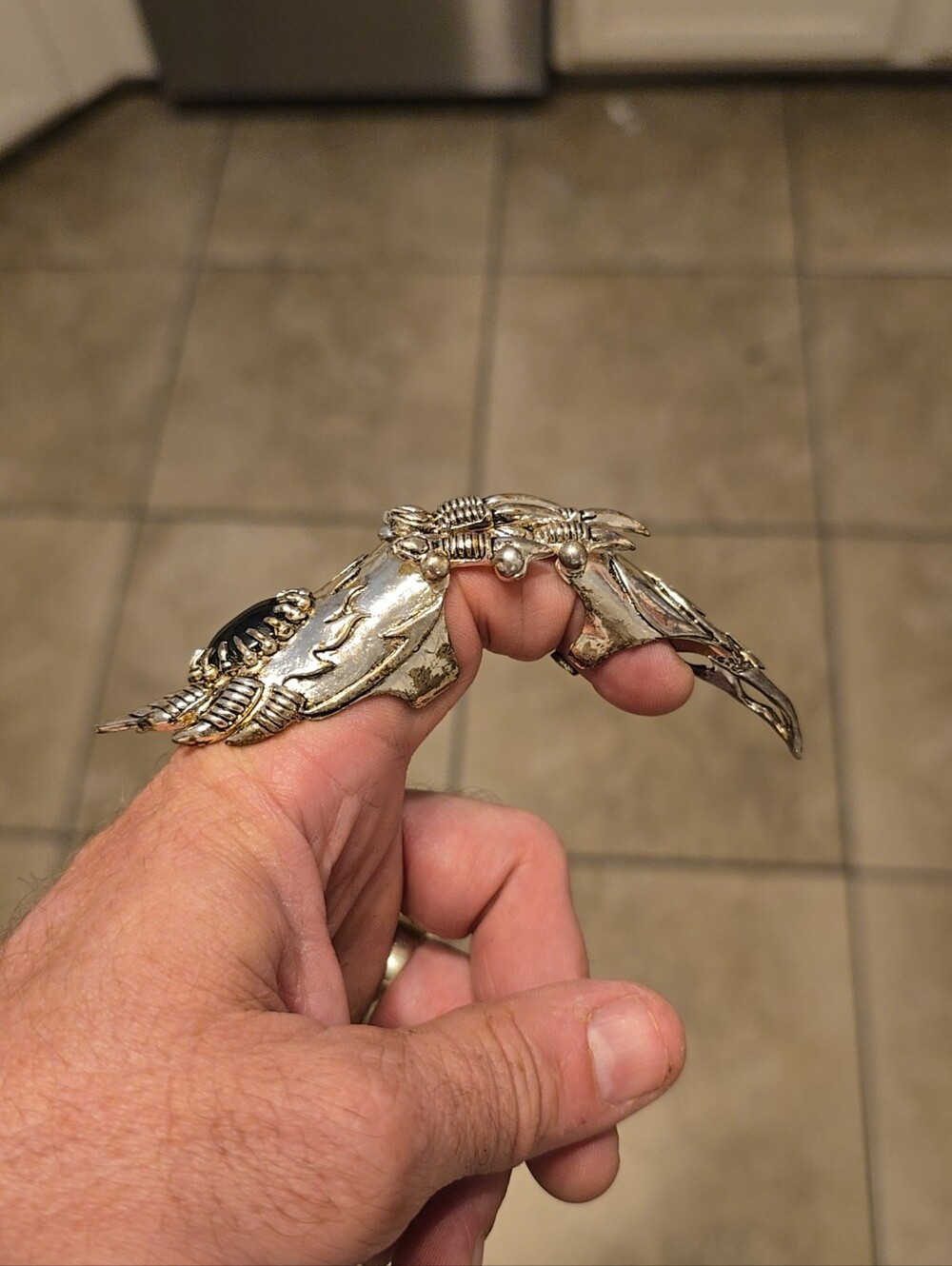 Finger Ring - Picture 5 of 7